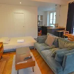 Apartment 6 Chic Spacious Flat Moulin Rouge