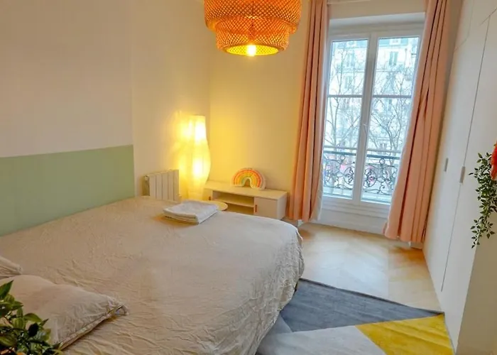 Appartamento 6 Chic Spacious Flat Moulin Rouge Parigi