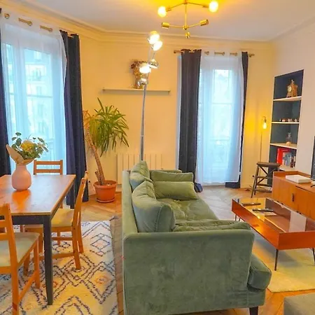 6 Chic Spacious Flat Moulin Rouge *